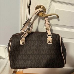Michael kors purse